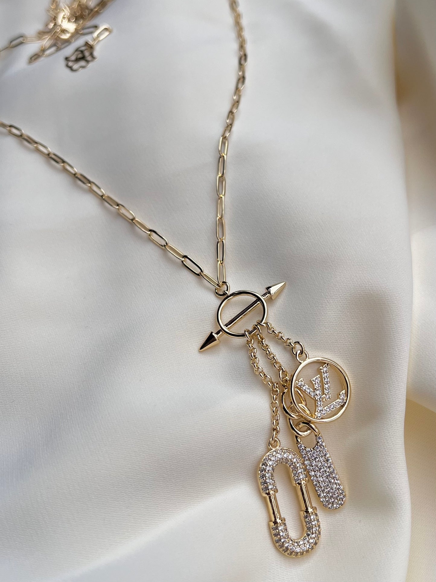 Collier trio