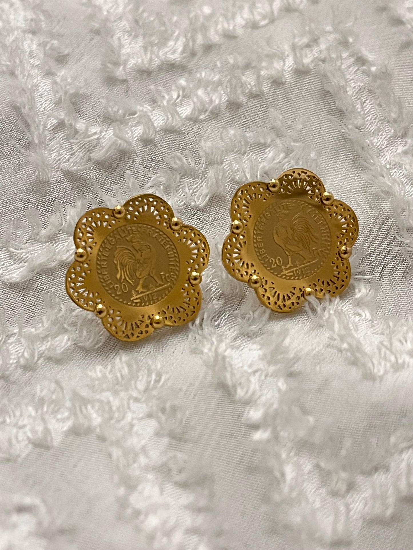 BOUCLES D’OREILLES