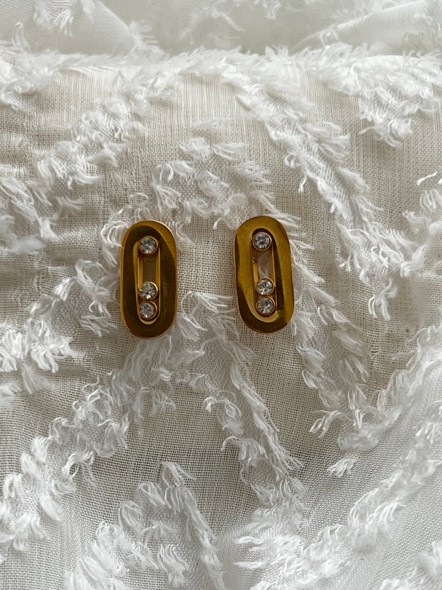 BOUCLES D’OREILLES