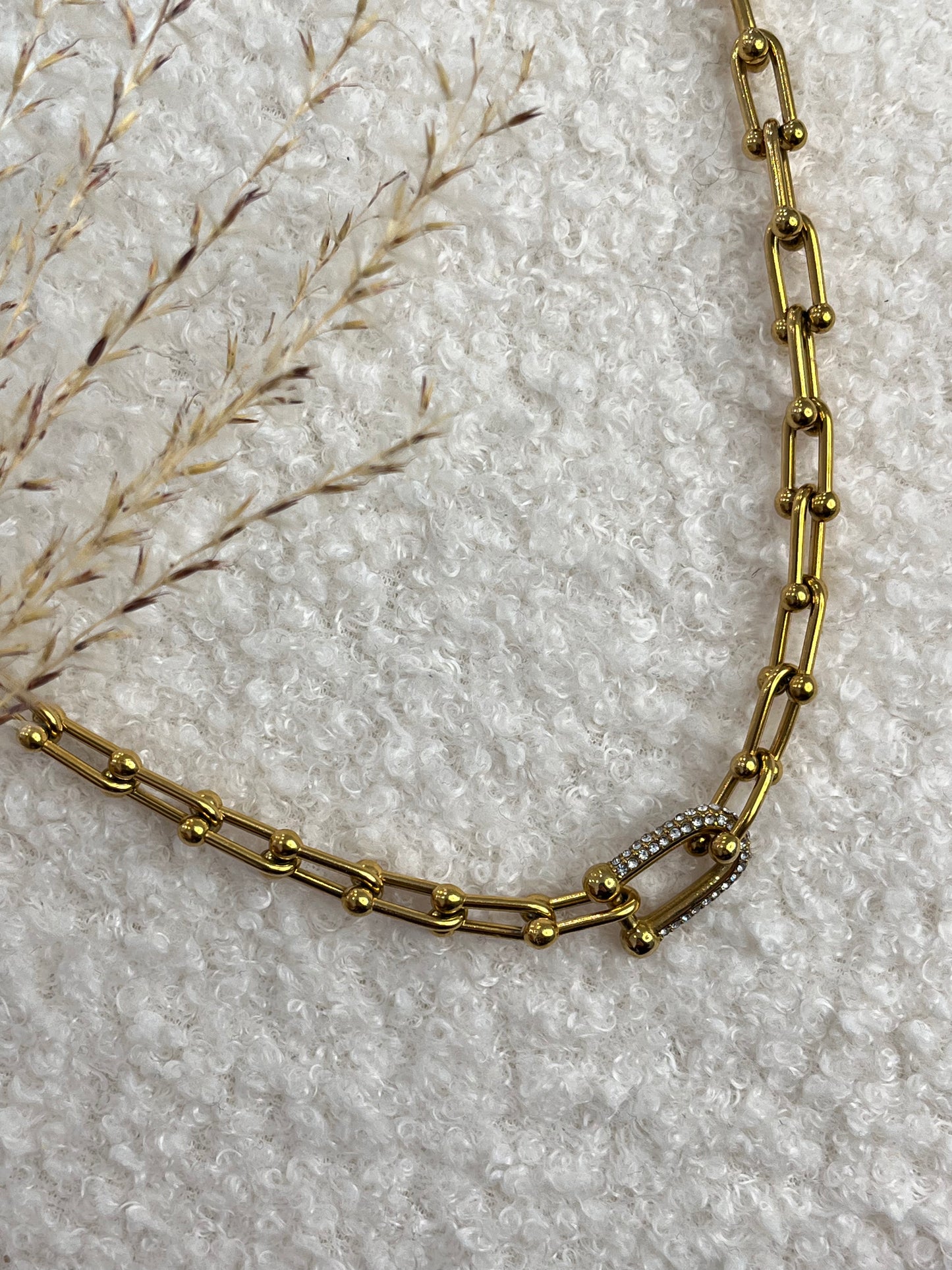 Collier TF