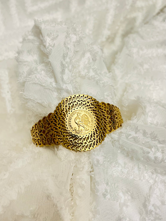 BRACELET