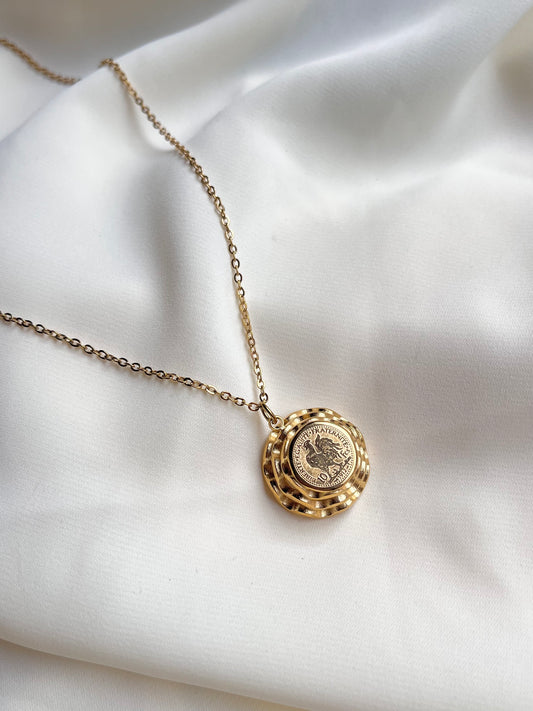 Collier coq