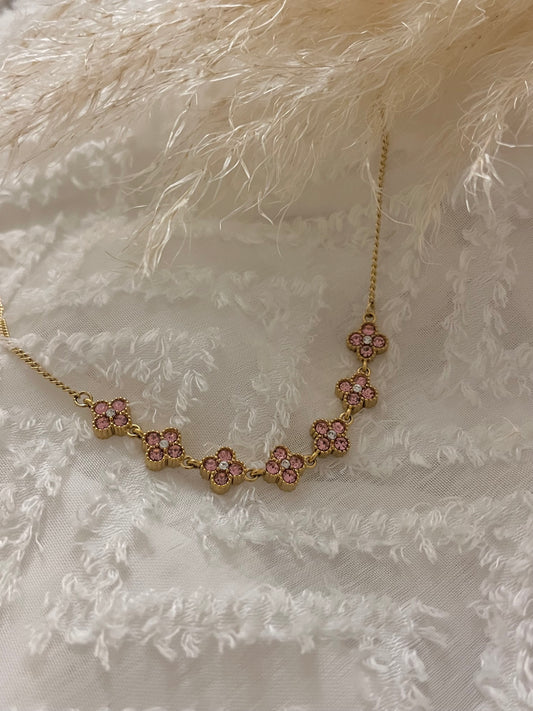 Collier trèfle rose
