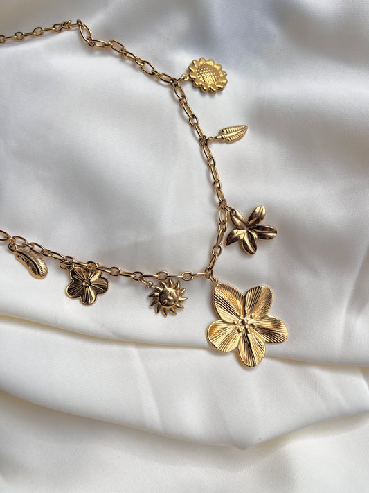 Collier fleurs