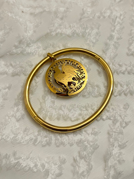 BRACELET