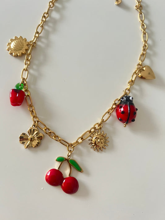 Collier cerise